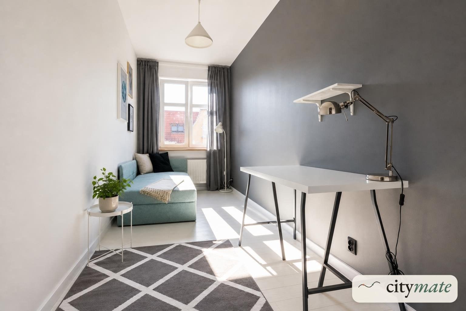 ul. Poplińskich 1A · Room 5