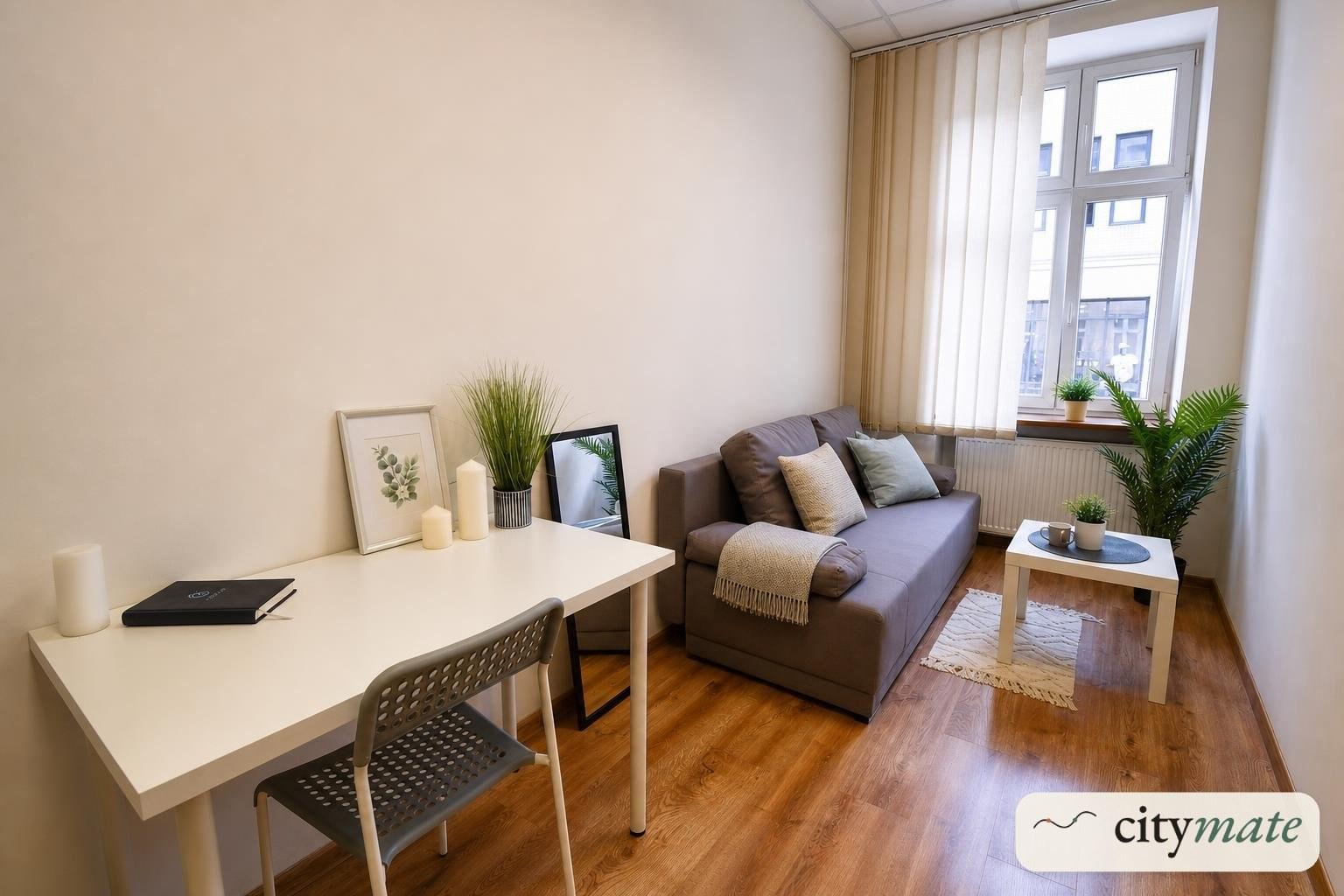 ul. Półwiejska 9 · Room 1